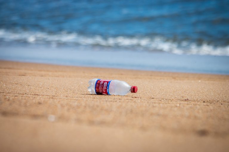 La pollution de plastique dans les océans pourrait tripler d’ici 2040